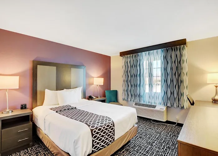 La Quinta Inn & Suites By Wyndham Las Vegas Nellis