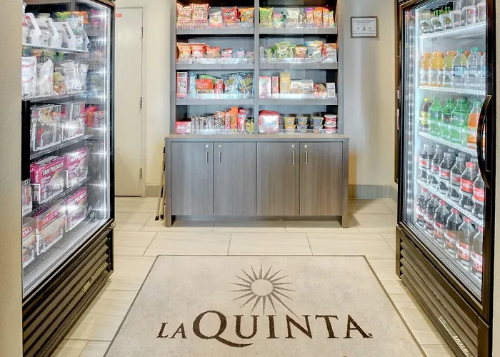 La Quinta Inn & Suites By Wyndham Las Vegas Nellis