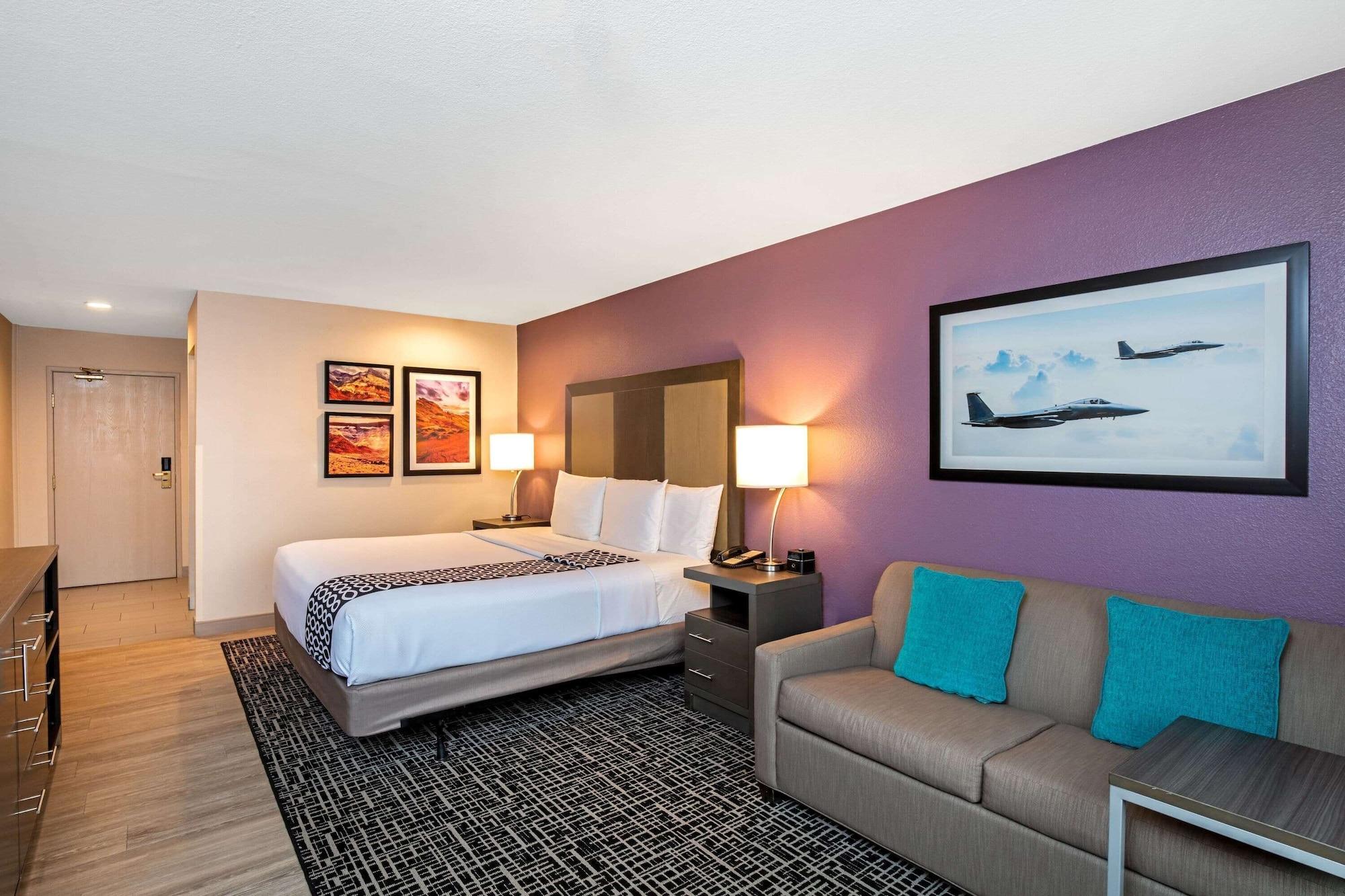 Hotel La Quinta & By Wyndham Nellis Las Vegas